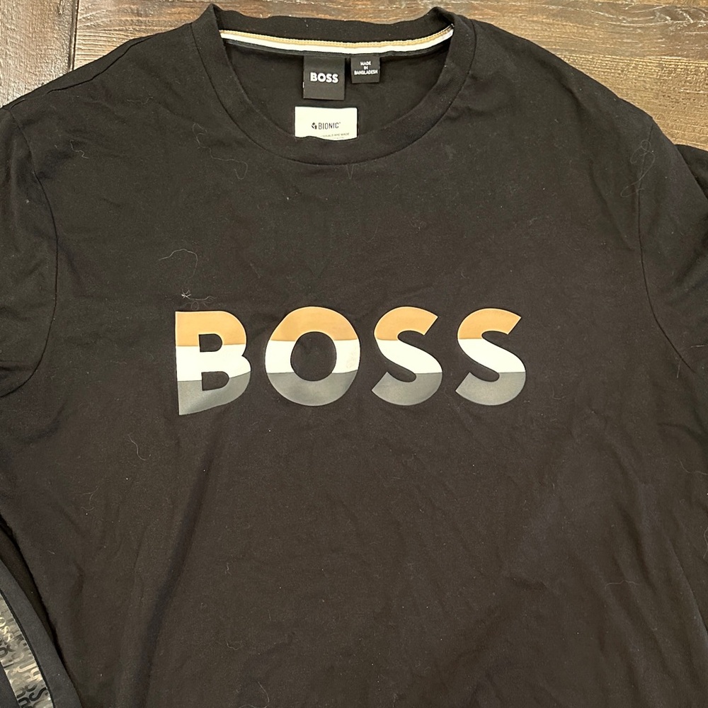 BOSS Men's Black Tee with Gradient Logo